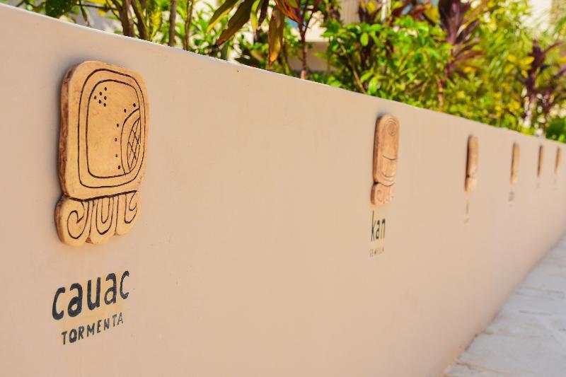 Hotel Waye Valladolid  Exterior foto